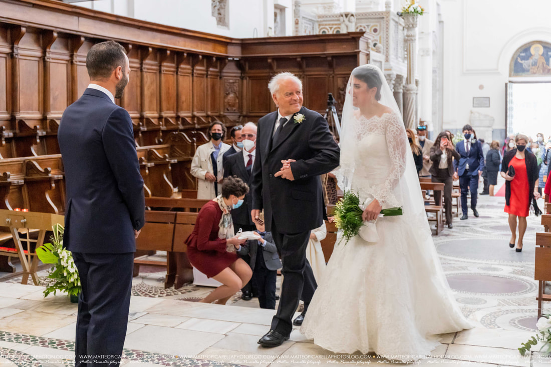 Matteo Picarella-Fotografo di matrimonio Salerno Duomo di Salerno sposa mozioni