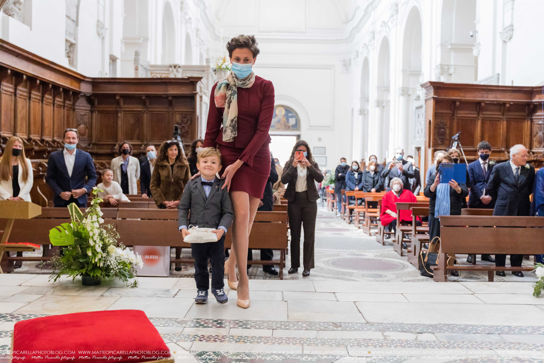 Matteo Picarella-Fotografo di matrimonio Salerno Duomo di Salerno paggetto fedi 