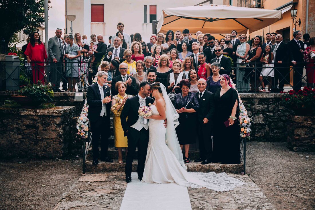 Matteo Picarella fotografo matrimonio Paestum Salerno foto di gruppo invitati 