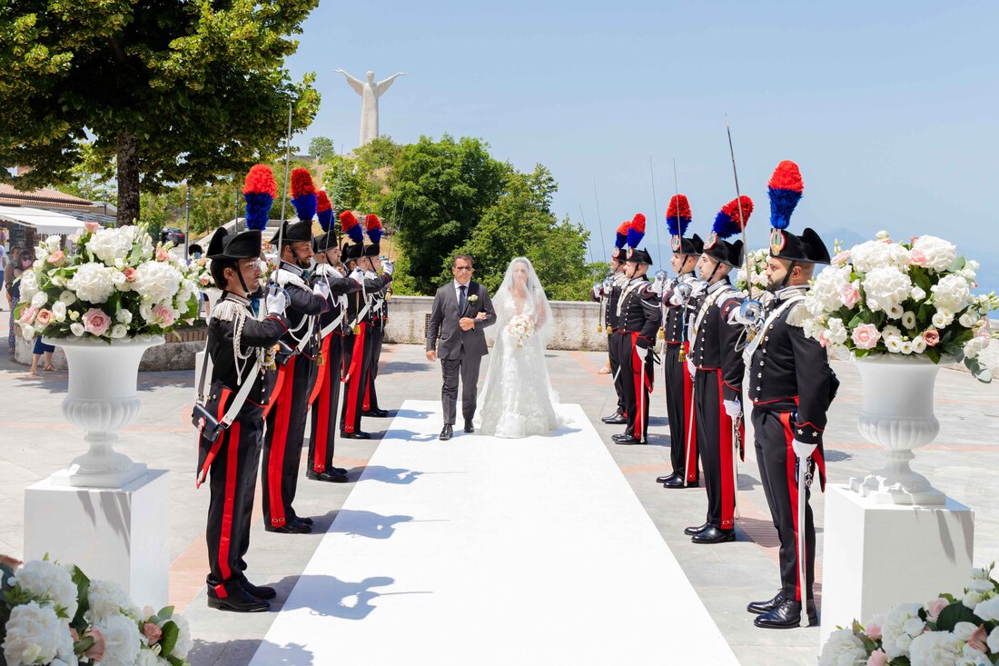 Matrimonio a Maratea Matteo Picarella fotografo ingresso sposa