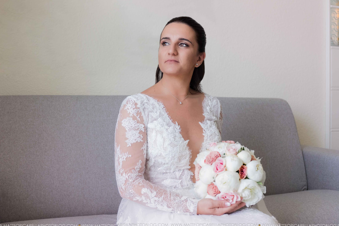 Matrimonio a Maratea Matteo Picarella fotografo sposa e bouquet