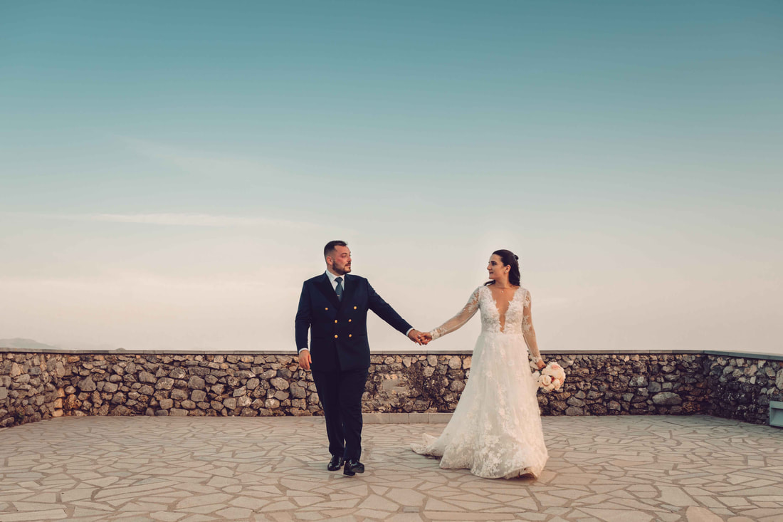 Matrimonio a Maratea Matteo Picarella fotografo mano nella mano