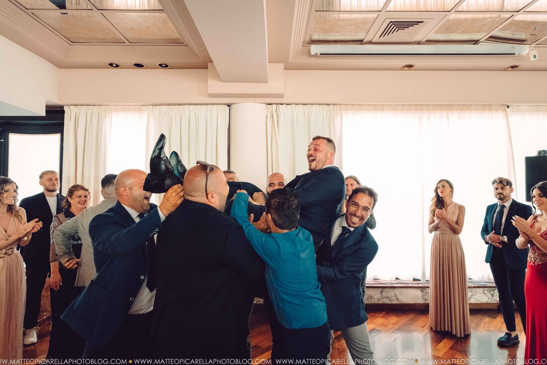Matrimonio a Maratea Matteo Picarella fotografo amici dello sposo